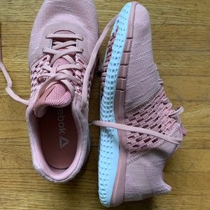 Reebok Women's Print Run DIST Sneaker Size 8